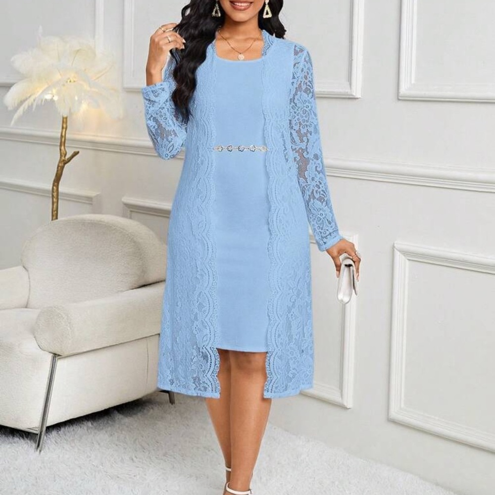 Elegant Blue Lace Dress - Picture 4 of 6